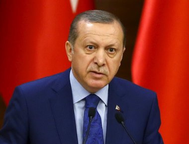 Ρ.Τ.Ερντογάν: «Ικετεύει» για ρωσική στήριξη έναντι των Κούρδων - Συνάντηση με Σ.Σόιγκου